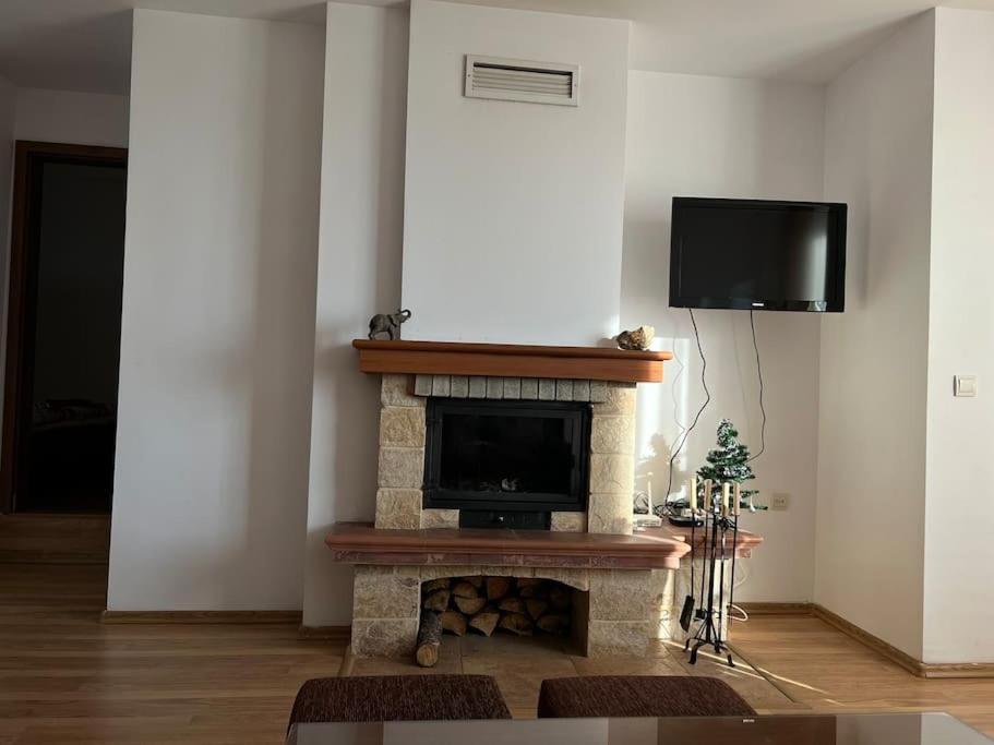 даник Apartment *